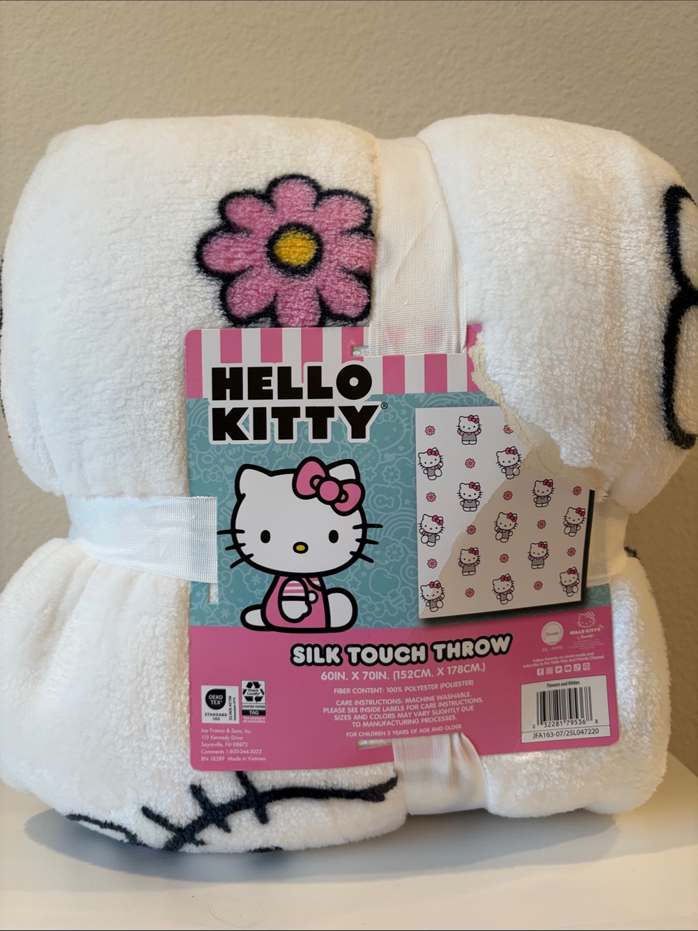 Hello Kitty White & Pink Silk Touch Throw Blanket
